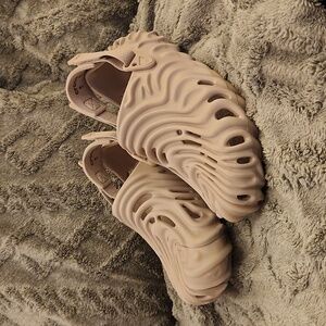 Crocs - Salehe Bembury x The Polex Clog - Horchata - US 10 Mens/ US 12 W…